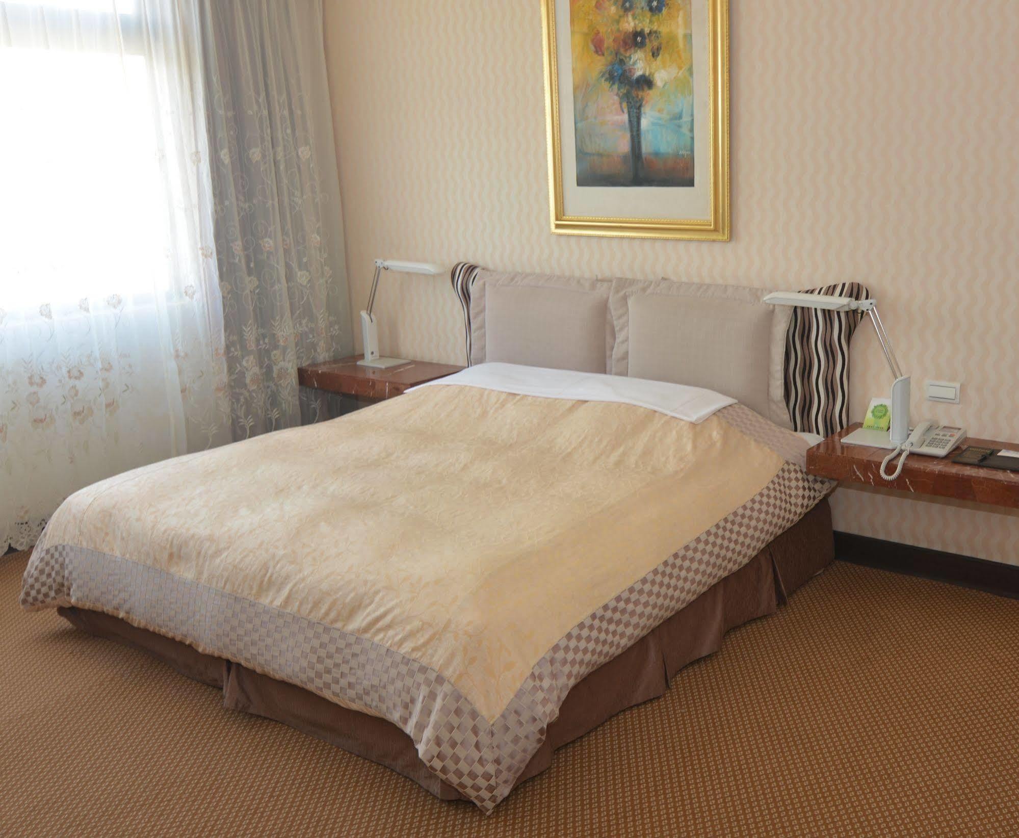 Kingship Hotel Kaohsiung Inter Continental Εξωτερικό φωτογραφία